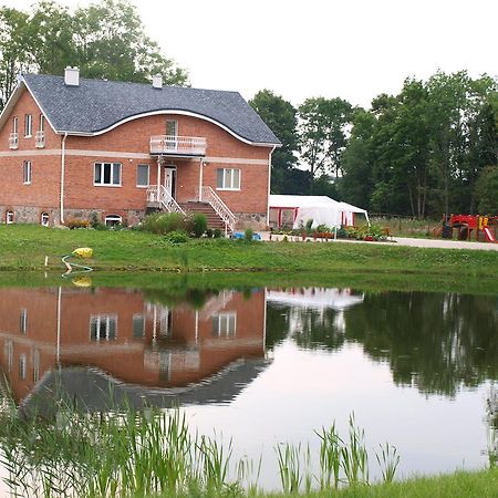 Guest House Kalnu pūpoli Šenheida Extérieur photo