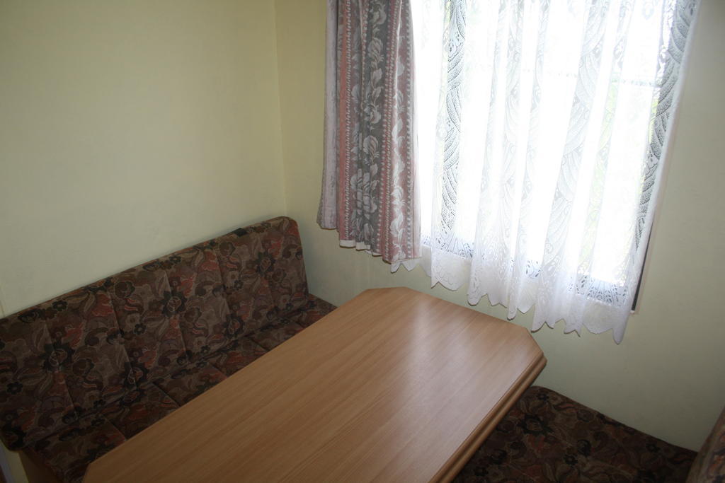 Guest House Kalnu pūpoli Šenheida Chambre photo